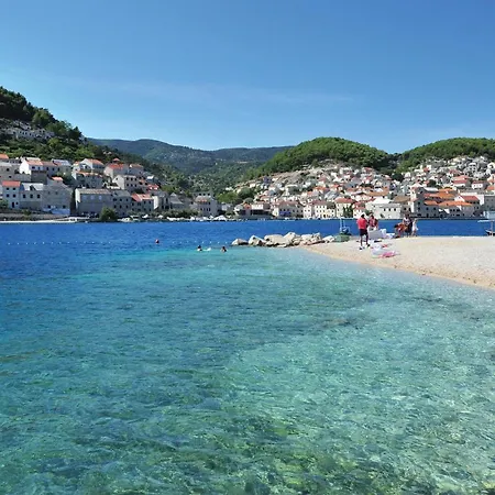 2 Bedroom Stunning In Pucisca